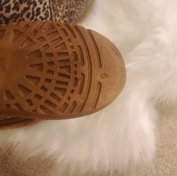BNIB child's Wi-Fi Fuzzy leopard print boots! - Picture 5 of 11